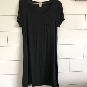 Mossimo Black pocket t dress